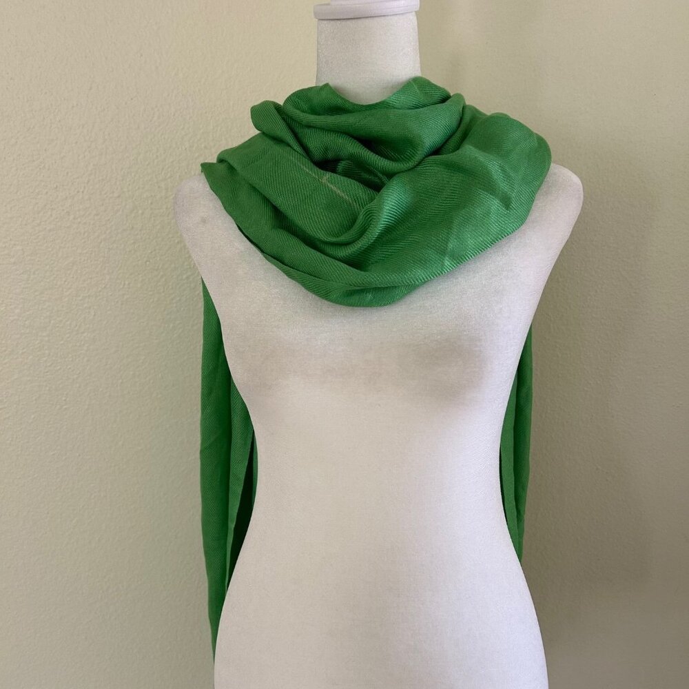 Green Pashmina Shawl Wrap Silk Blend Scarf Tassel Fringe Evening Wedding Travel - Picture 4 of 7